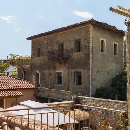 Privat bolig Porta Qeparo