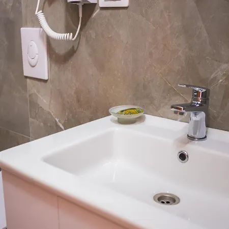 Porta Privatunterkunft Qeparo