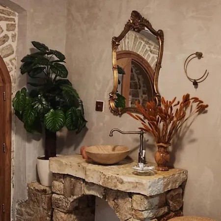 Porta * Qeparo